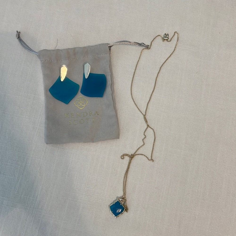 Kendra Scott necklace & earring set